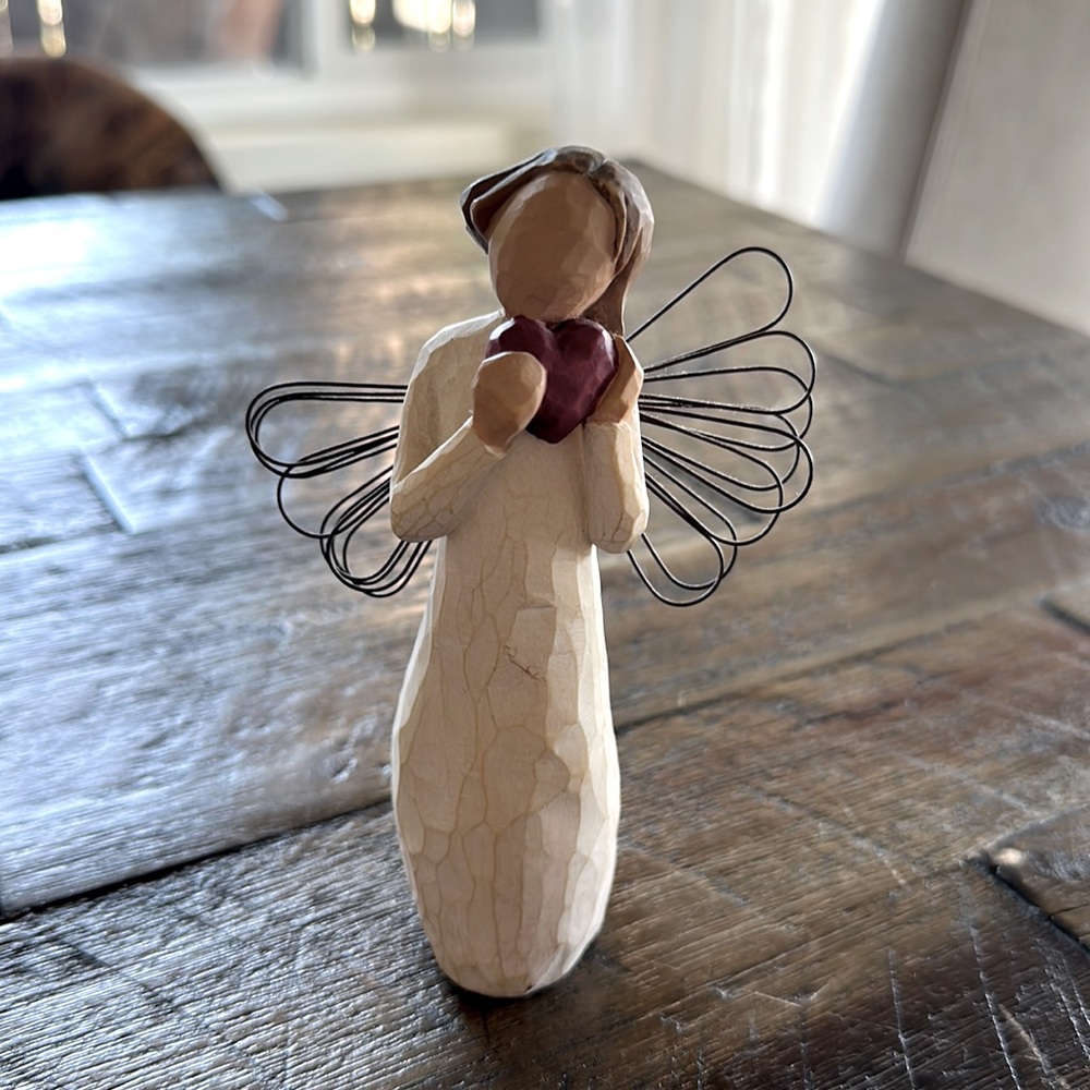 Willow Tree Angel of the Heart Figurine